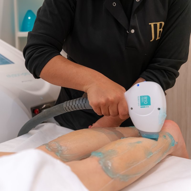 Épilation Laser & Épilation Traditionnelle
